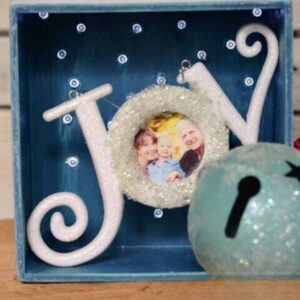 DIY Shadow Box Christmas Decoration