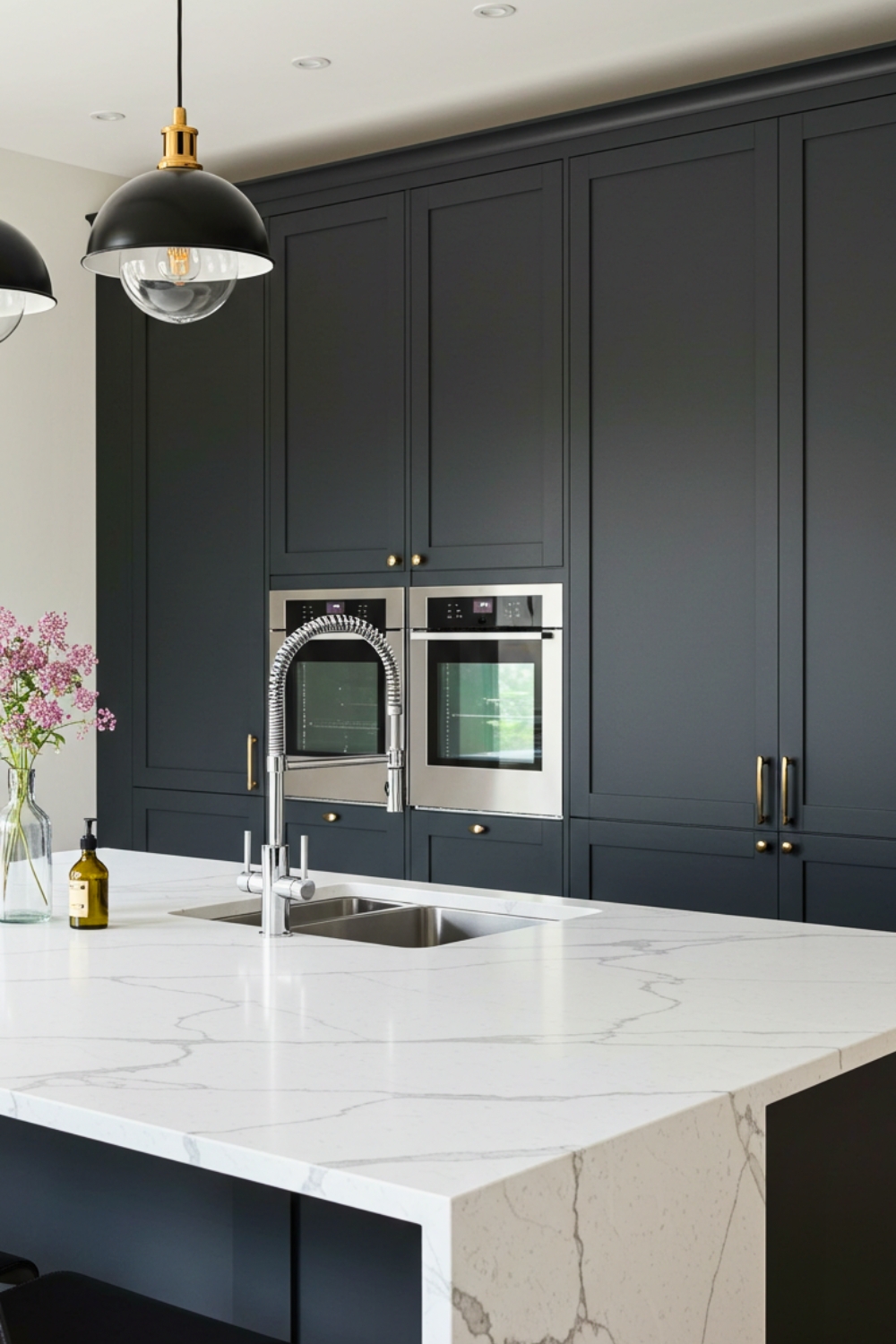 A Bold Contemporary Kitchen With Tall Dark Matte Cabinets
