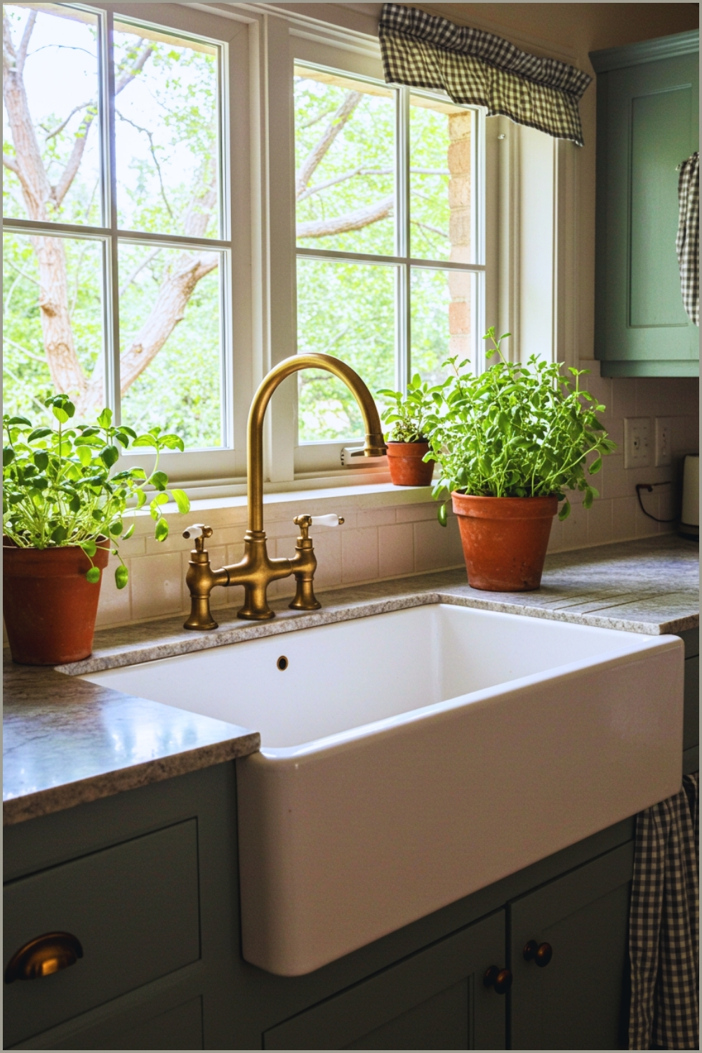 Rustic Farmhouse Kitchen Sink, White Porcelain Apron Sink With Brass Faucet