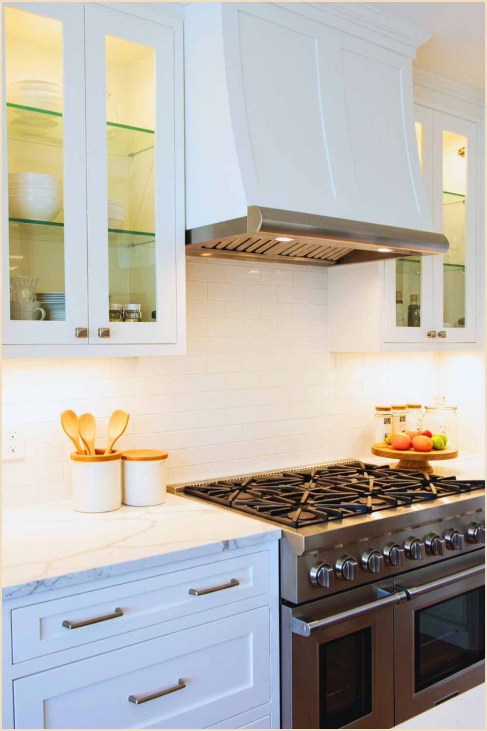 Bright Transitional Kitchen White Shaker