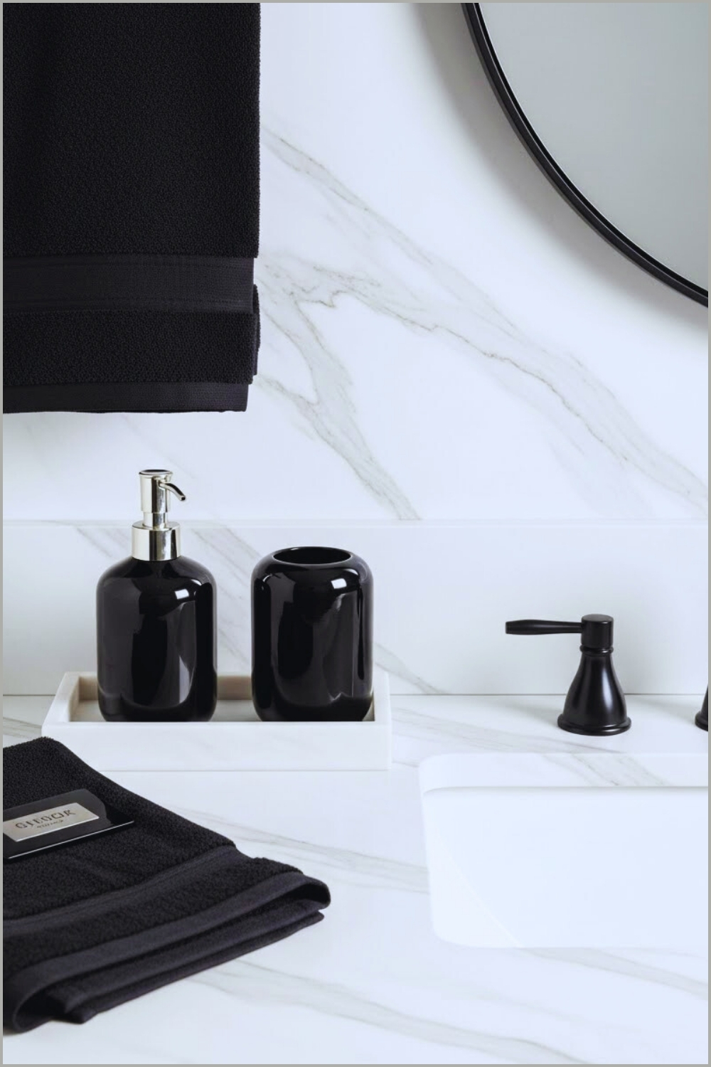 Beautifully Styled Setup Shows How Glossy Black