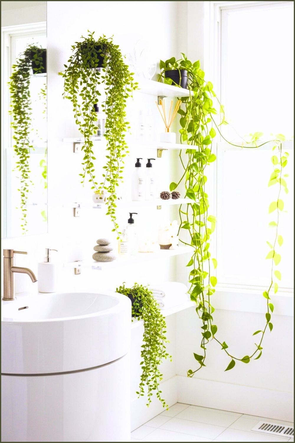 Bright Modern Bathroom With Glossy White Fixtures