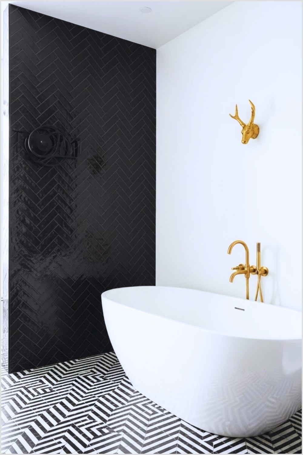 Modern Minimalist Bathroom With Striking