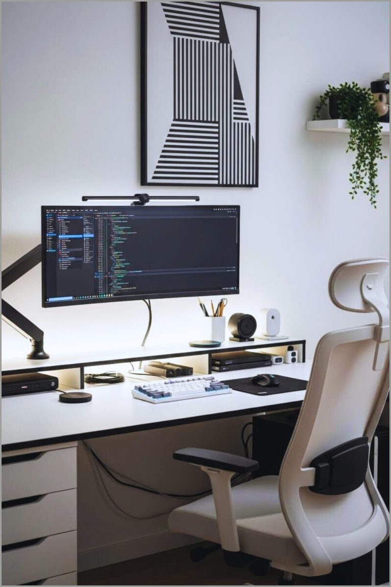 15 Creative PC Setups For Small Spaces With Big Style - All Things ...