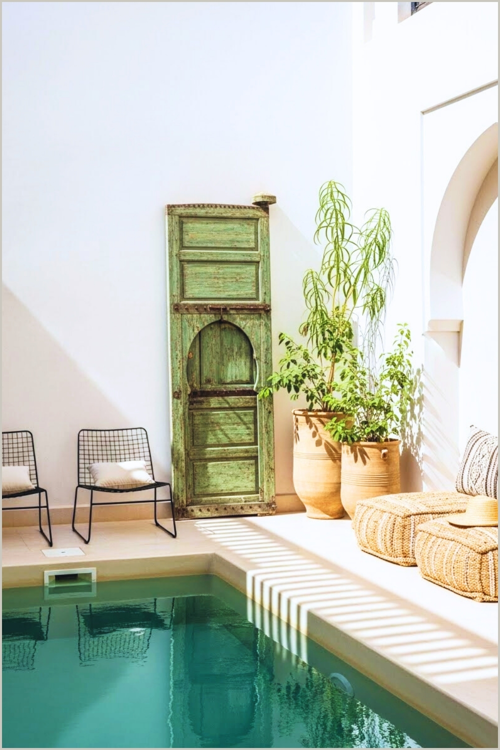 Minimalist White Courtyard Plunge Pool Antique