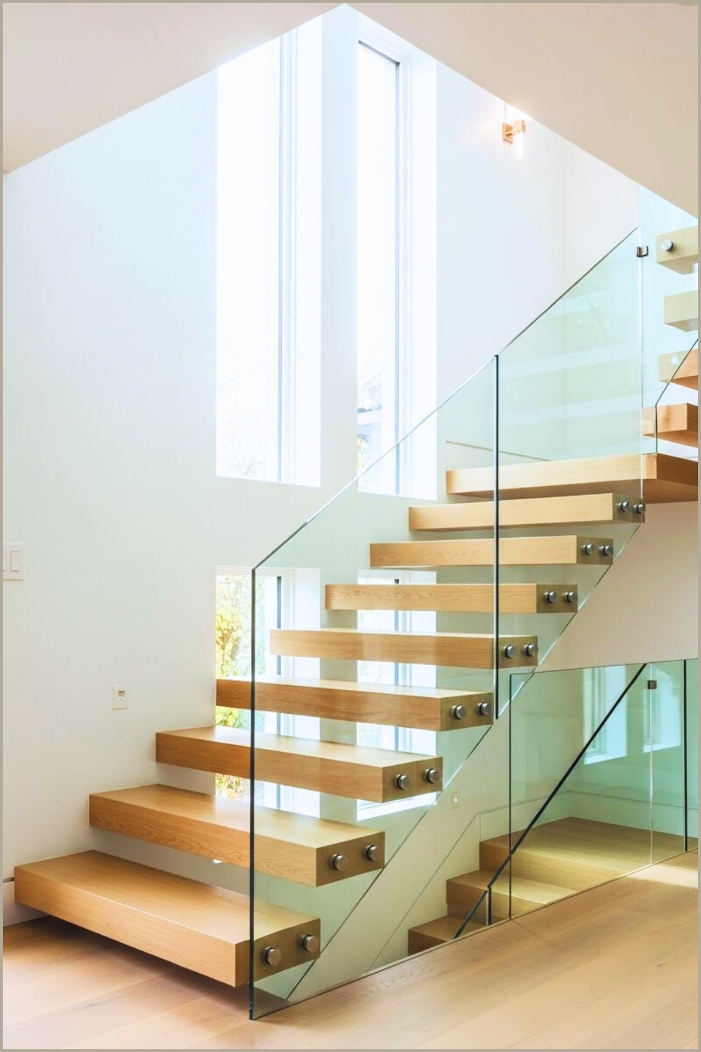 Stylish Modern Staircase With Floating Wooden Steps
