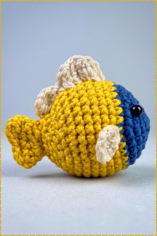 _Colorful Crochet Fish Keychain 3