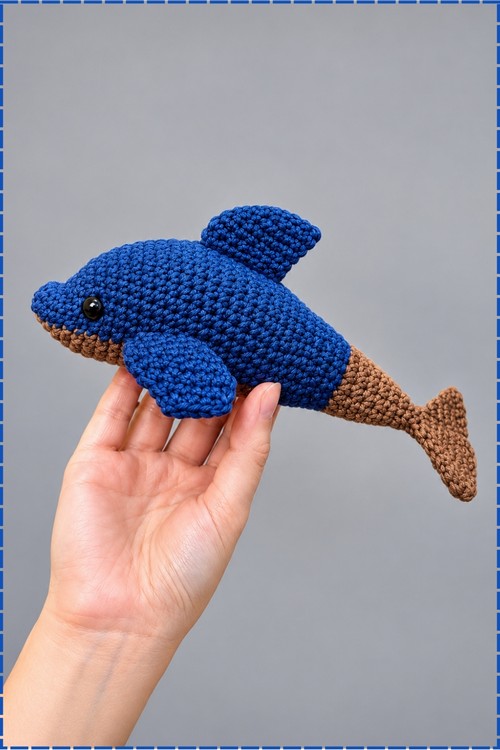 Copy of Crochet Dolphin Amigurumi Winter 3