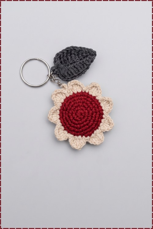 Crochet Daisy Flower Keychain 2