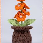 Crochet Gorgeous Flower Vase 3