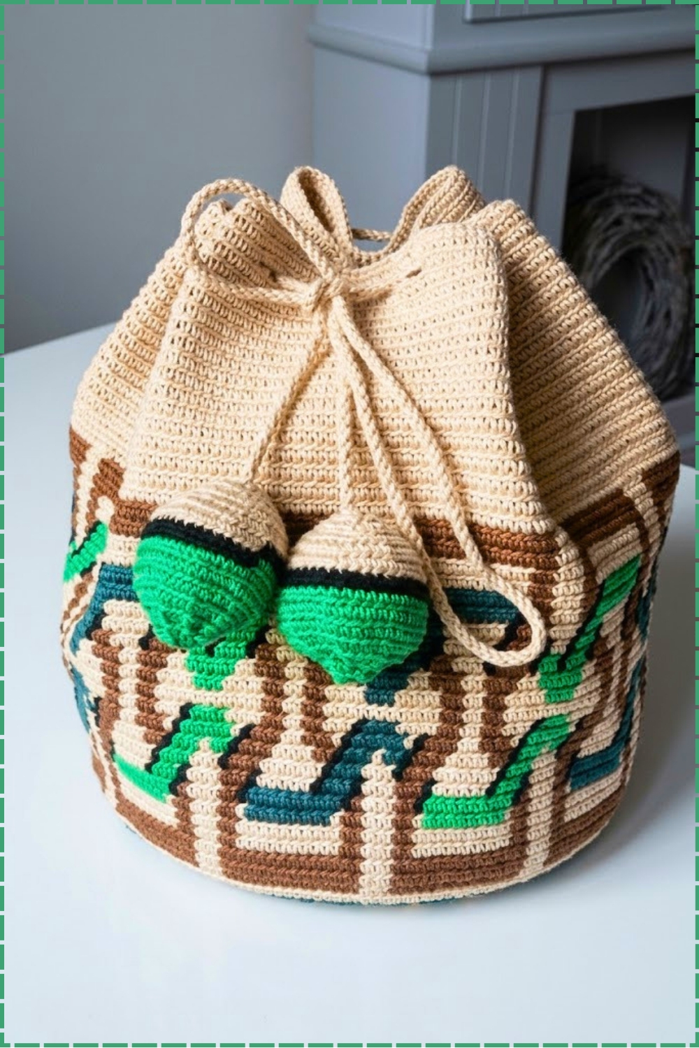 Colorful Tapestry Crochet Mochila