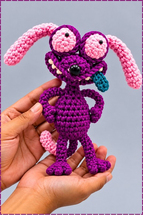 Crochet Courage The Cowardly Dog Keychain 1