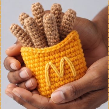 Crochet French Fries Keychain 1