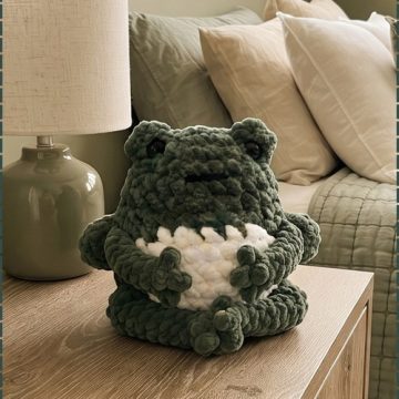 Crochet Frog Amigurumi 2