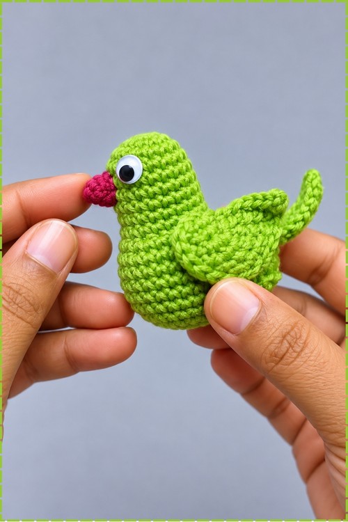 Crochet Green Indian Parrot Amigurumi 1