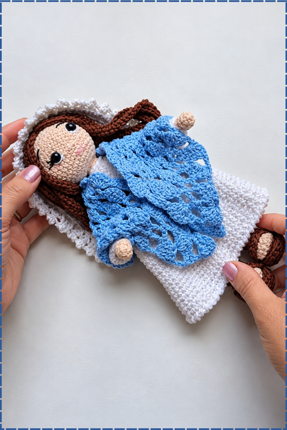 Crochet Nativity Scene With a Flowing Robe
