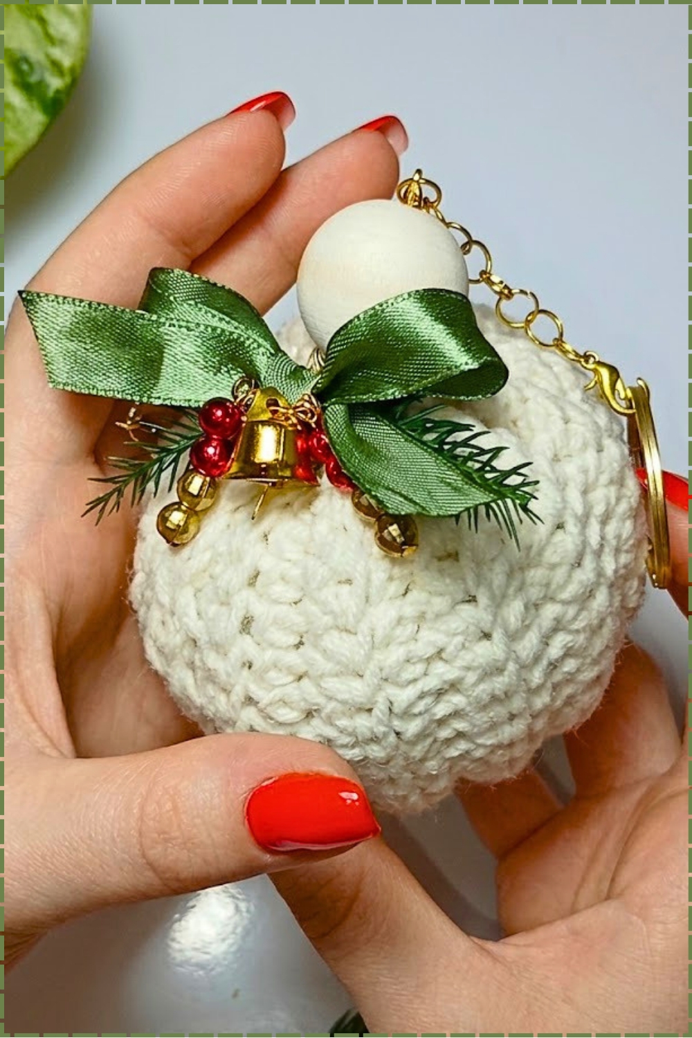 Easy Crochet Christmas Ornament Tutorial