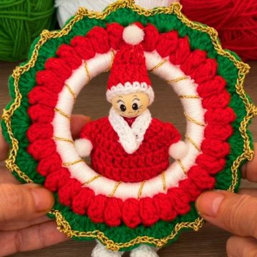 Easy Crochet Christmas Wreath