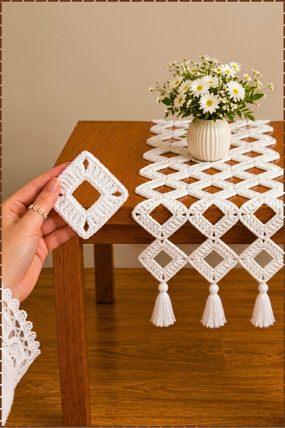 Easy Stylish Crochet Tablecloth Runner Pattern