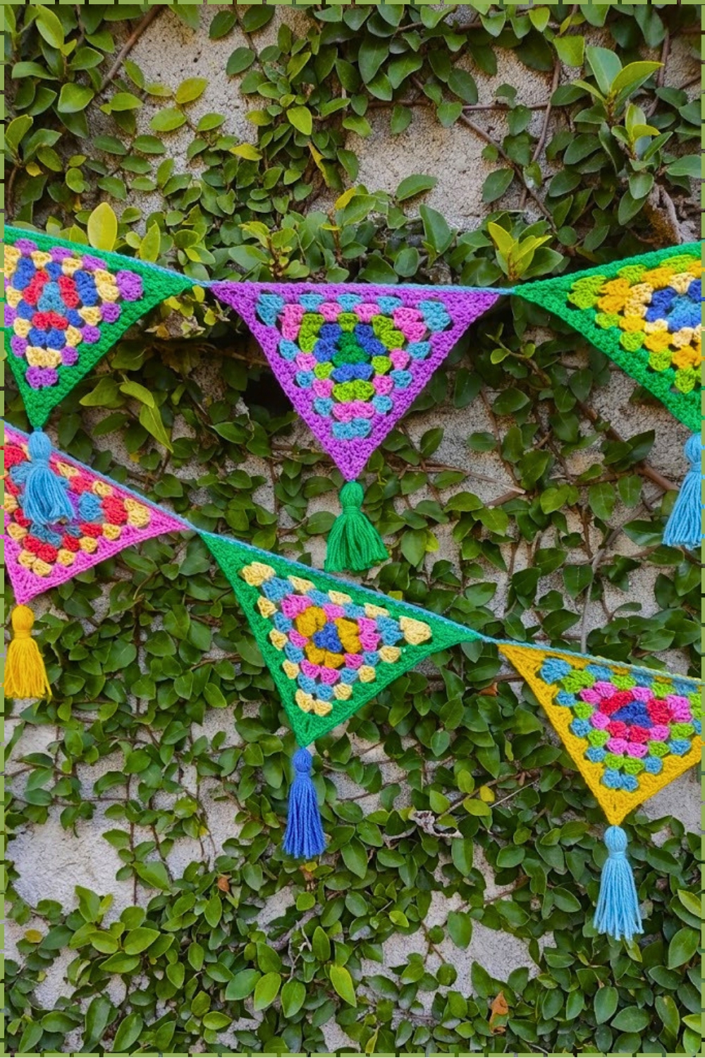 How to Crochet Cute Bunting with Moara
