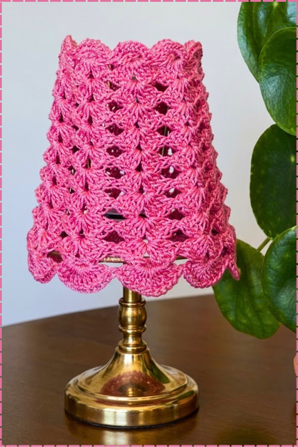 How to Crochet a Beautiful Handmade Lampshade