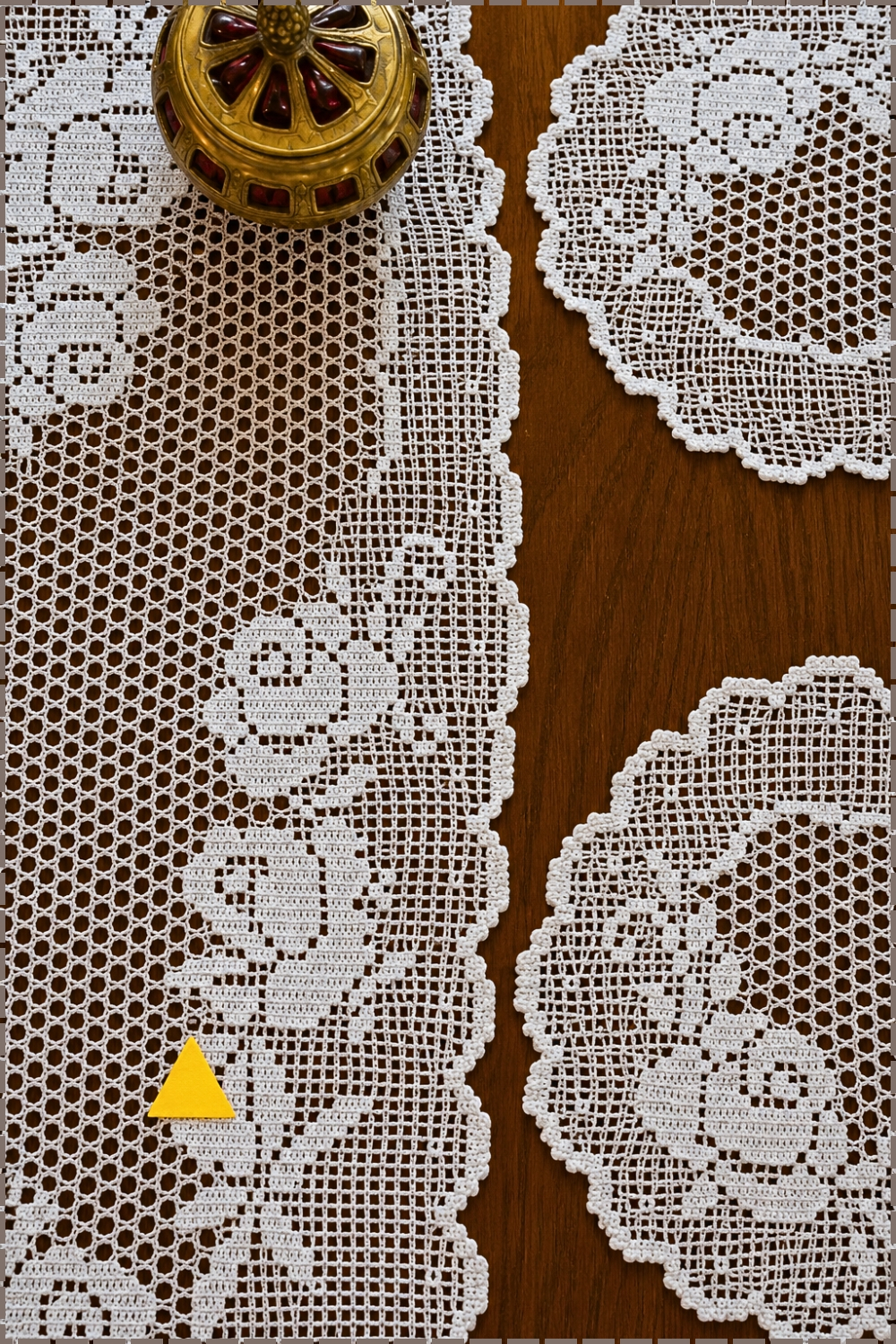 How to Make a Long Airy Filet Crochet Runner