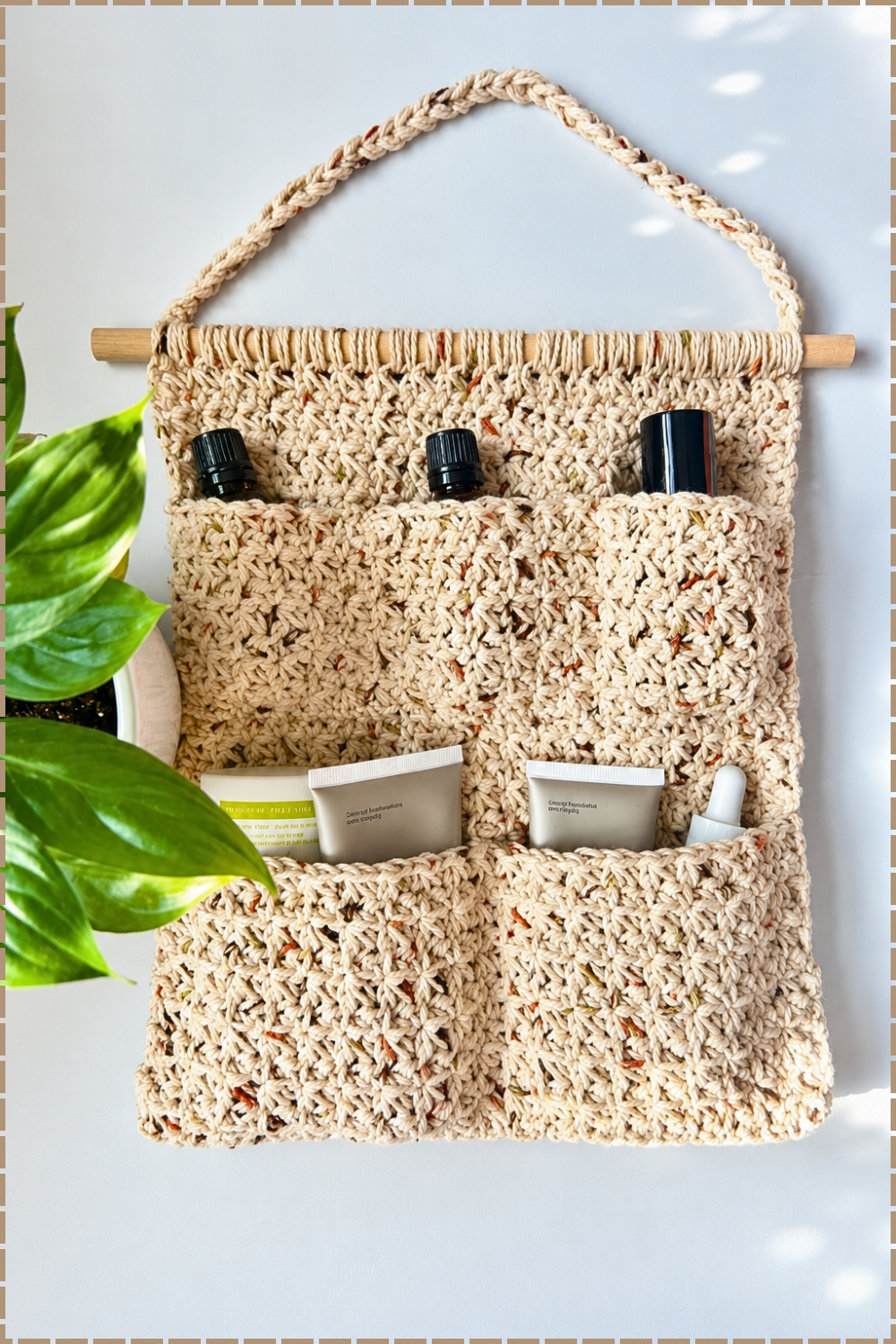 Pocketed Crochet Wall Hanging Organizer Pattern