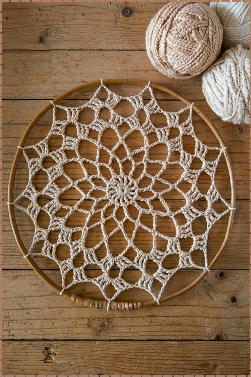 esClassic Dreamcatcher Crochet Pattern